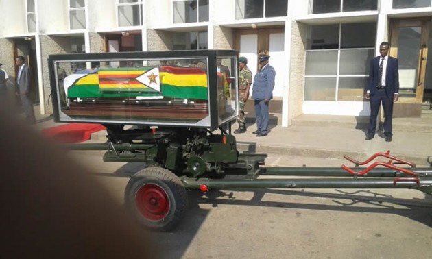 The body of Justice Mutema arriving at Stodart hall on a gun carriage.Pic by Lincoln Towindo