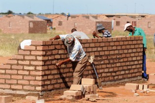 building-houses-web