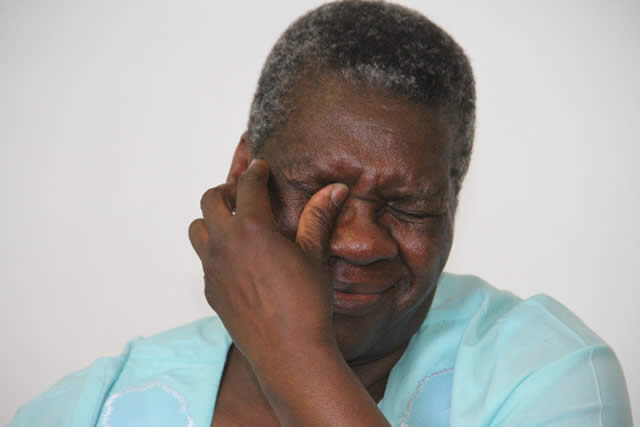 Cde Loveness Chidhakwa crying after recollecting painful experiences they encountered in the liberation struggle