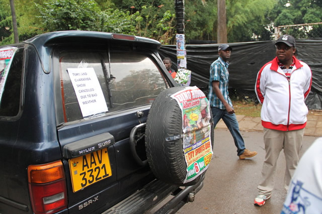 Disappointed fans mill around Harare Gardens after learning that the Charambas-Mtukudzi show had been cancelled due to bad weather