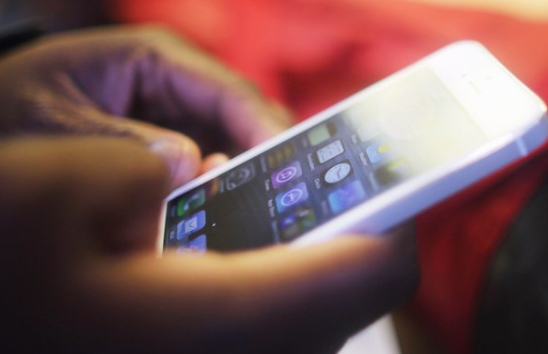 Wife bashed for snooping on hubby’s phone