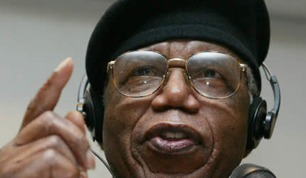 Prof Chinua Achebe is dead