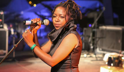 Chiwoniso to be buried in Mutambara