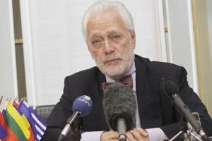 EU thaws on sanctions