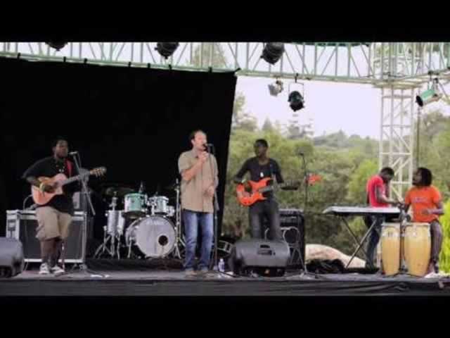 French singer for Zim