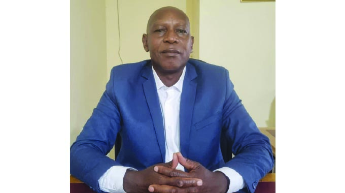 Discovery of new dinosaur species puts Zim in global limelight