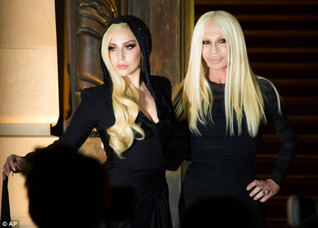 Lady Gaga, Donatella pals
