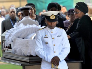 mandela_body_2