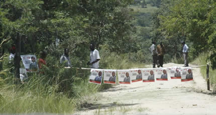 MDC-T hijacks funeral