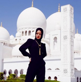 mideast-united-arab-emirates-rihanna