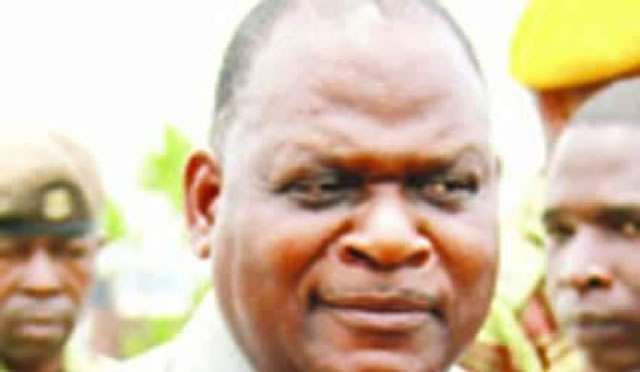 President re-appoints Sibanda, Nzuwa