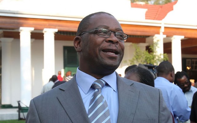 Dr Mombeshora