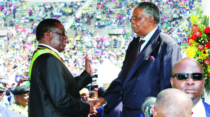Usuku lwengozi yeKamandama kalube likhefu — Mphoko