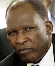 Govt workers vow to strike