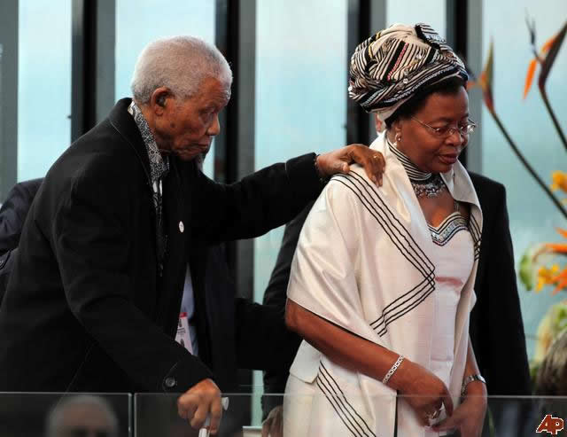 File picture: Former South African president Nelson Mandela and wife Graca Machel. - dailyentertainmentnews.com.