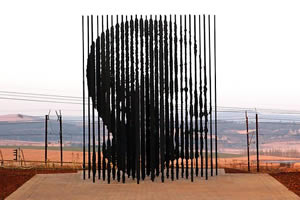 Mandela monument unveiled