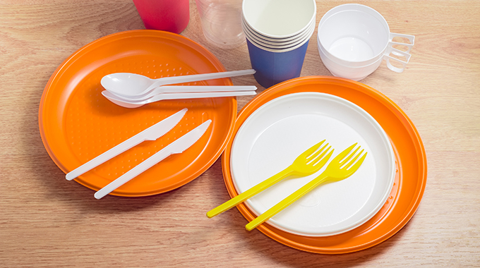 Plates, cups for female inmates