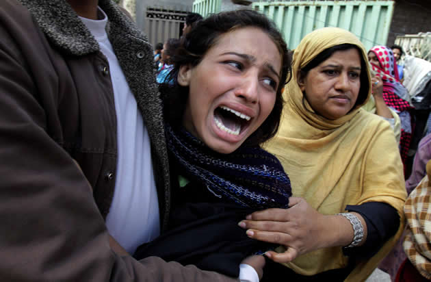 14 killed in Pakistan church bombings