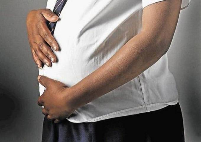 Father-daughter incestuous relationship exposed