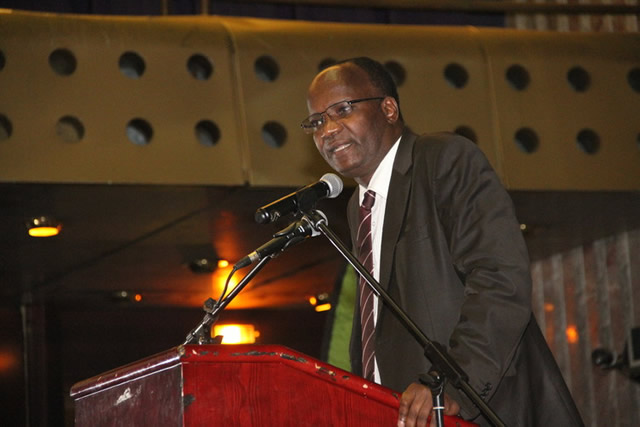 Preach peace, artistes urged