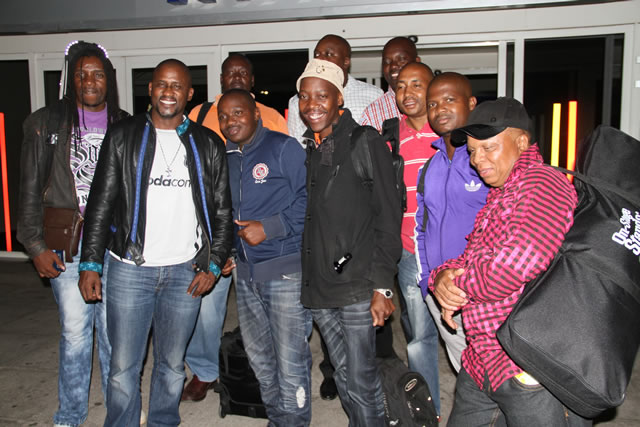 Ringo arrives for Harare gig