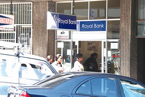 RBZ acts on bank debt