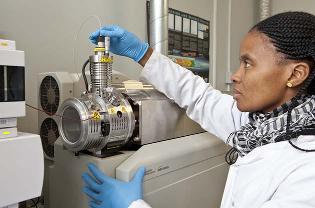 A scientist at the University of Cape Town’s H3D drug discovery centre