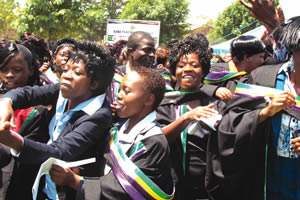 Be resourceful, graduate teachers urged