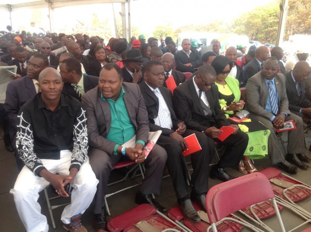 MDC 99 leader Job Sikhala (in green shirt) joins other mourners at the National Heroes Acre