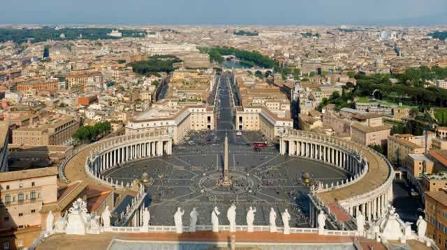 Vatican suspends Germany’s ‘bling bishop’