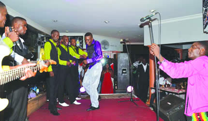 Tryson falls on stage . . . as juju rumours strife