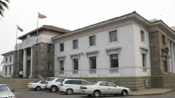 Cash strapped Harare to borrow $1,3 billion