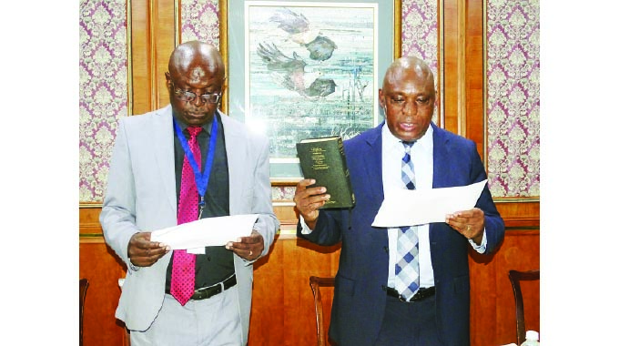 RBZ bosses sign integrity pledges
