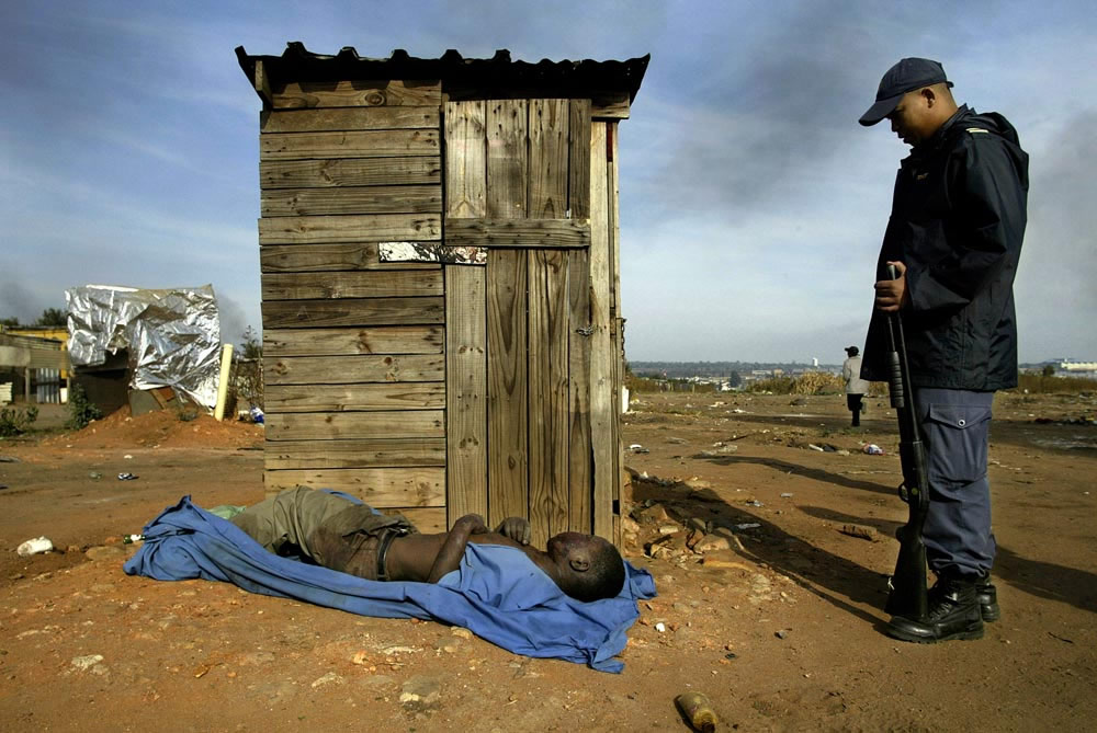 Xenophobic violence in South Africa - www.jamesoatway.com