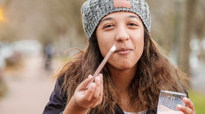 SA student, wins edible straws prize