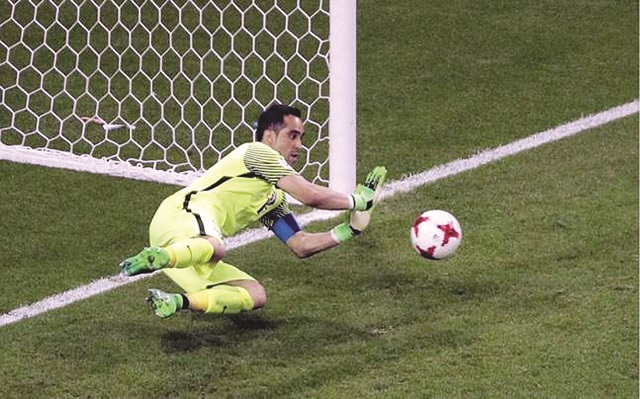Claudio Bravo saves for Chile