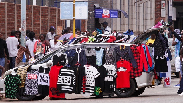 UMBONO: Kuhle ubugelekeqe lobudlwangudlwangu buphele