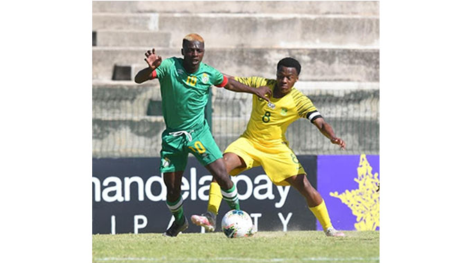 Young Mujokoro signs for Highlanders
