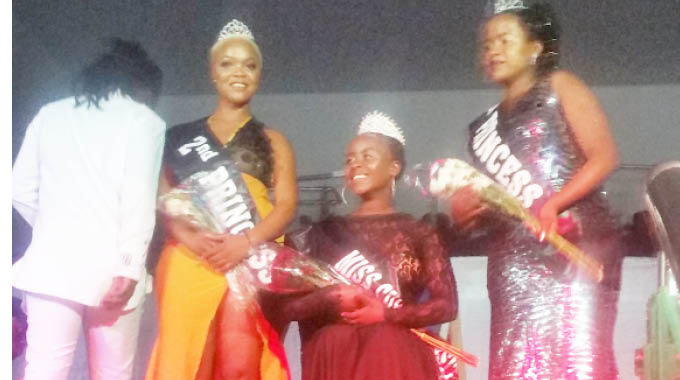 Miss Curvy winners get flowers only