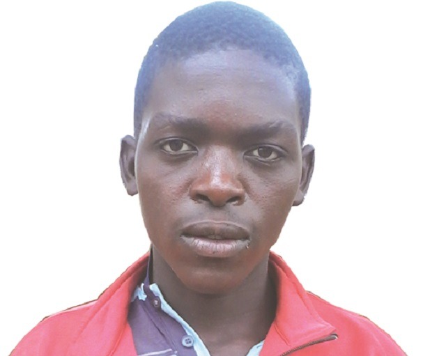 Utshiswa inwele, aqunywe umlomo lamakhala