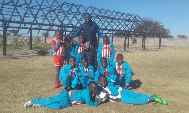 Ex-Bosso duo hangs boots
