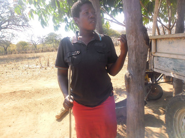 Intombi bhudlu esithenjini lonina