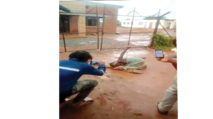 Kuwe ‘umthakathi’ endiza eceleni kwenkamba