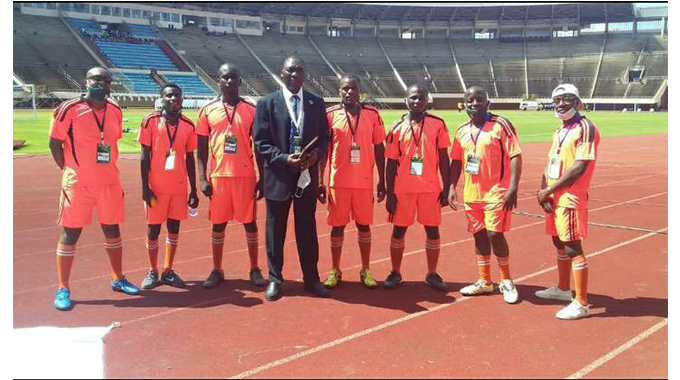 The day eight men took the role of ‘ball-boys’