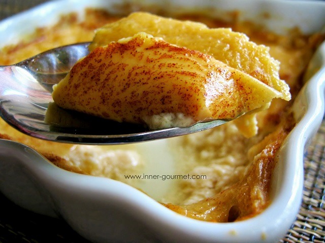 Pheka loMaMoyo: Ezifela emlonyeni i-custard