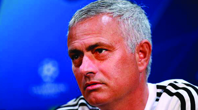 Madrid contact Mourinho