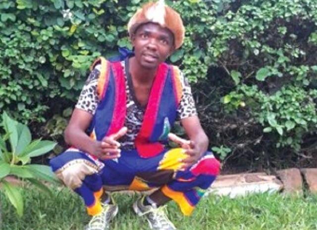 Ingena kunyikinyeke phansi imbongi yohlanga