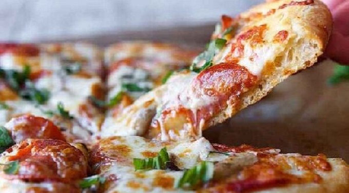Man makes money buying his own pizza on DoorDash app