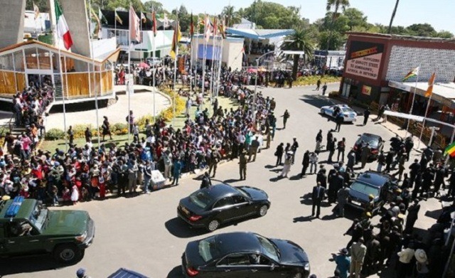 Phos’ elakho: Woza Trade Fair . . .
