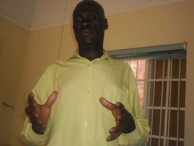 Abalimi bakhuthazwa ukuba basebenze ndawonye
